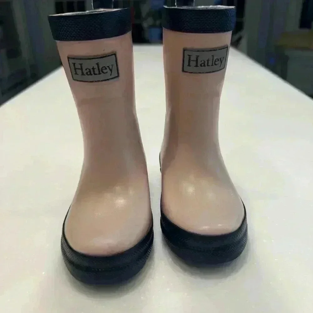 Hatley Little Girls Solid Pink Navy Trim Rain Boots Size 6